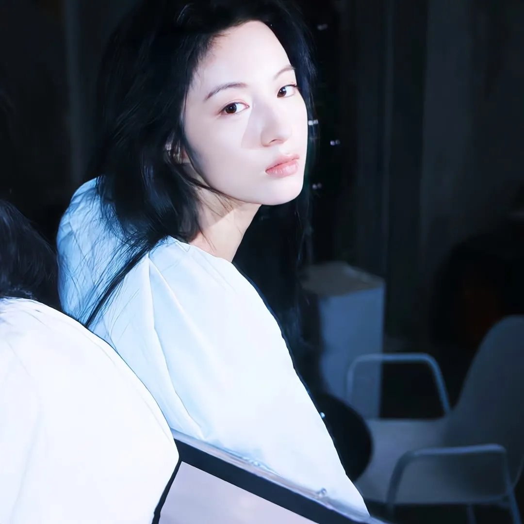 春川春晓 海报